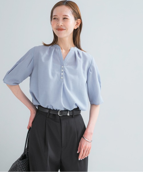 URBAN RESEARCH ROSSO WOMEN（アーバンリサーチ　ロッソ）の「『UR TECH DRYLUXE』 デザインスリーブブラウス（シャツ/ブラウス・レディース・ブルー系その他/モカ/ネイビー・FREE）」の5枚目の写真