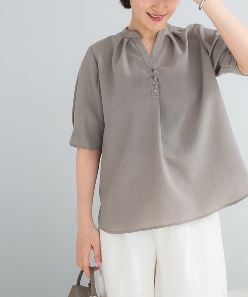 URBAN RESEARCH ROSSO WOMEN（アーバンリサーチ　ロッソ）の「『UR TECH DRYLUXE』 デザインスリーブブラウス（シャツ/ブラウス・レディース・ブルー系その他/モカ/ネイビー・FREE）」の7枚目の写真