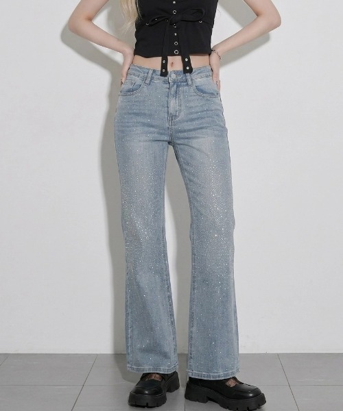 .KOM(ドットコム)の「A'GEM/9 × .kom 『.KOM/ドットケーオーエム』ラインストーンフレアデニム(デニムパンツ・レディース・ブラック/ブルー・S/M)」の8枚目の写真