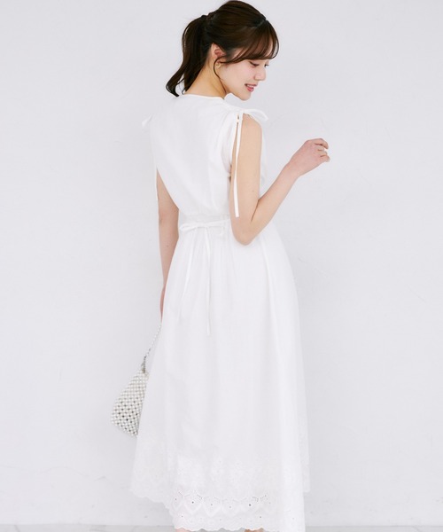 tocco closet（トッコ　クローゼット）の「コットンレーススカラップ刺繍ドロストリボンワンピース（ワンピース・レディース・ブラック/ラベンダー/オフホワイト・M）」の9枚目の写真