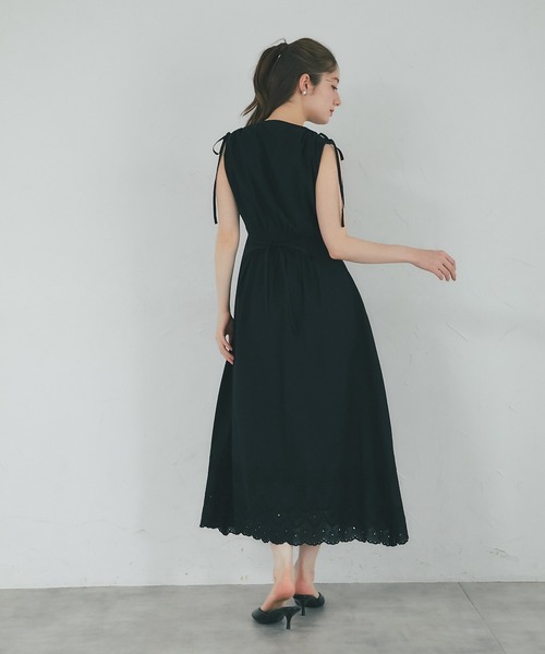 tocco closet（トッコ　クローゼット）の「コットンレーススカラップ刺繍ドロストリボンワンピース（ワンピース・レディース・ブラック/ラベンダー/オフホワイト・M）」の15枚目の写真