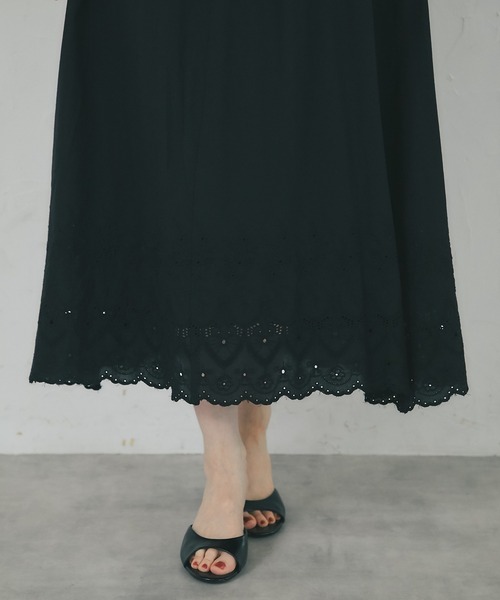tocco closet（トッコ　クローゼット）の「コットンレーススカラップ刺繍ドロストリボンワンピース（ワンピース・レディース・ブラック/ラベンダー/オフホワイト・M）」の21枚目の写真