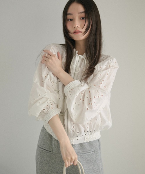 LAULEN(ローレン)の「cotton lace gather zip blouson /コットンレースギャザージップブルゾン(ブルゾン・レディース・ホワイト・FREE)」の12枚目の写真