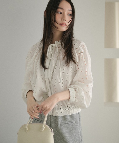 LAULEN(ローレン)の「cotton lace gather zip blouson /コットンレースギャザージップブルゾン(ブルゾン・レディース・ホワイト・FREE)」の13枚目の写真