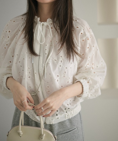 LAULEN(ローレン)の「cotton lace gather zip blouson /コットンレースギャザージップブルゾン(ブルゾン・レディース・ホワイト・FREE)」の14枚目の写真