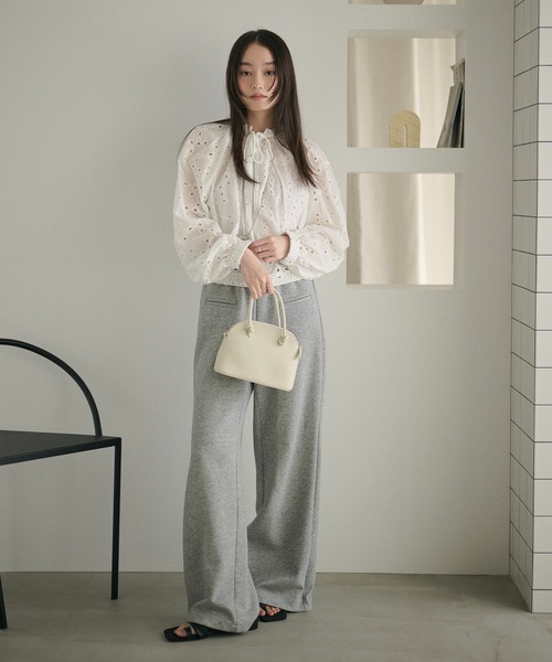 LAULEN(ローレン)の「cotton lace gather zip blouson /コットンレースギャザージップブルゾン(ブルゾン・レディース・ホワイト・FREE)」の4枚目の写真