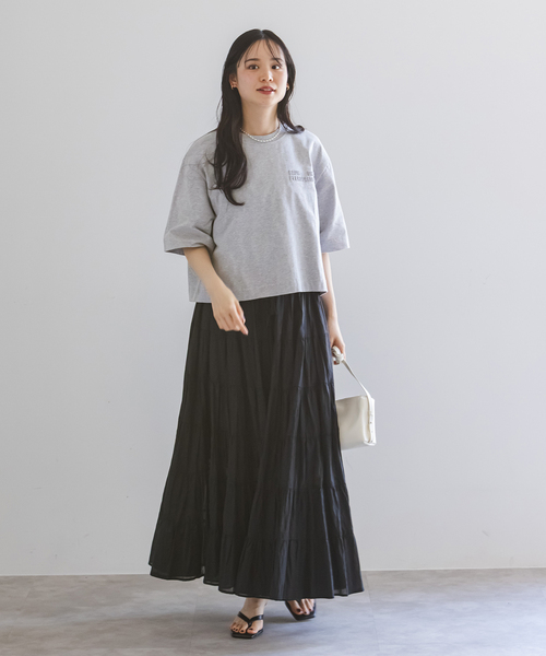 BAUM UND PFERDGARTEN(バウムウンドヘルガーデン)の「BAUM UND PFERDGARTEN/バウムウンドヘルガーデン エンボスロゴT(Tシャツ/カットソー・レディース・ブラック/ライトグレー/ホワイト・SMALL)」の11枚目の写真