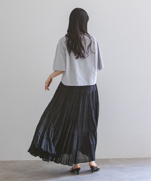 BAUM UND PFERDGARTEN(バウムウンドヘルガーデン)の「BAUM UND PFERDGARTEN/バウムウンドヘルガーデン エンボスロゴT(Tシャツ/カットソー・レディース・ブラック/ライトグレー/ホワイト・SMALL)」の12枚目の写真