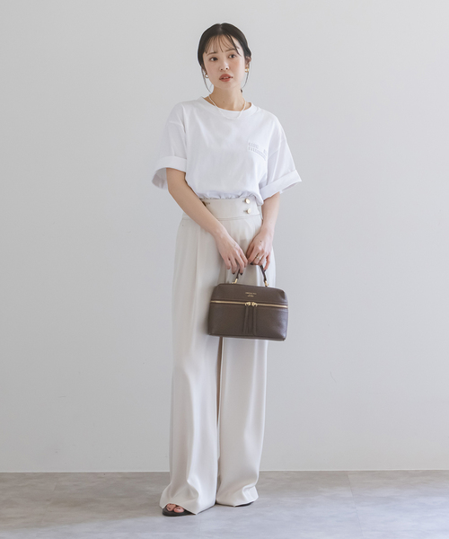 BAUM UND PFERDGARTEN(バウムウンドヘルガーデン)の「BAUM UND PFERDGARTEN/バウムウンドヘルガーデン エンボスロゴT(Tシャツ/カットソー・レディース・ブラック/ライトグレー/ホワイト・SMALL)」の21枚目の写真