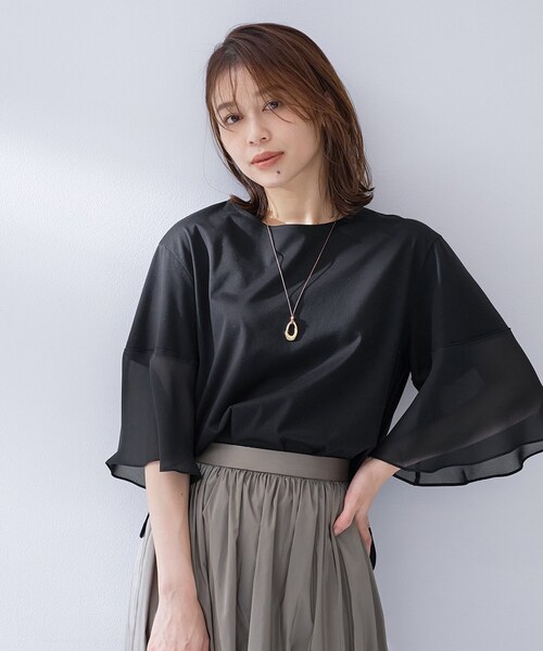 UNTITLED(アンタイトル)の「【洗える/華奢見え】袖シアープルオーバー(Tシャツ/カットソー・レディース・チャコールグレー/グリーン/オフホワイト/ブラック・02/00/50/48/44/04)」の3枚目の写真