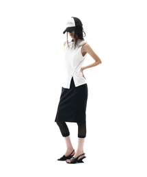 Button Slit Track Skirt / Black