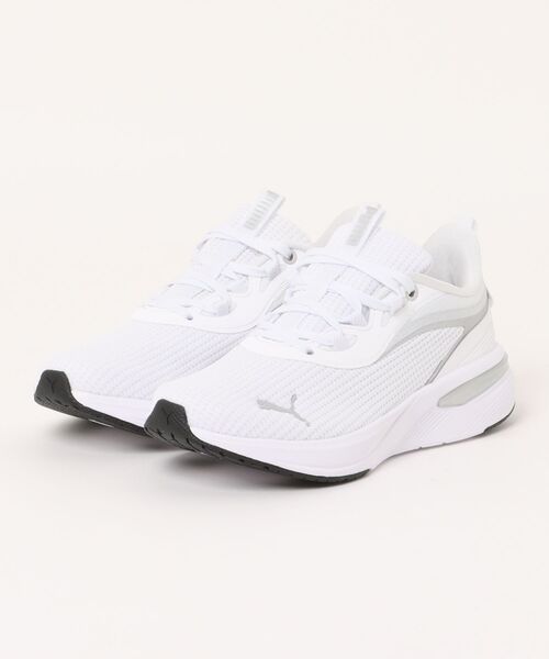 PUMA(プーマ)の「《PUMA》SOFTRIDE チャーム ウィメンズ(スニーカー・レディース・ホワイト/ブラック・23.0cm/23.5cm/24.0cm/24.5cm/25.0cm/22.5cm)」の1枚目の写真