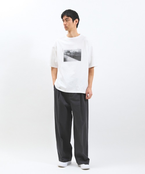 meanswhile(ミーンズワイル)の「Abstract Photograph Tee(Tシャツ/カットソー・メンズ・ホワイト系2/ホワイト系1/ブラック系1/ブラック系2・2(M)/1(S)/4(XL)/3(L))」の1枚目の写真