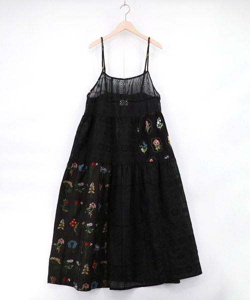 ScoLar（スカラー）の「162603：花刺繍×コットンレース×シアー 異素材キャミワンピース（ワンピース・レディース・ブラック/オフホワイト・M）」の2枚目の写真