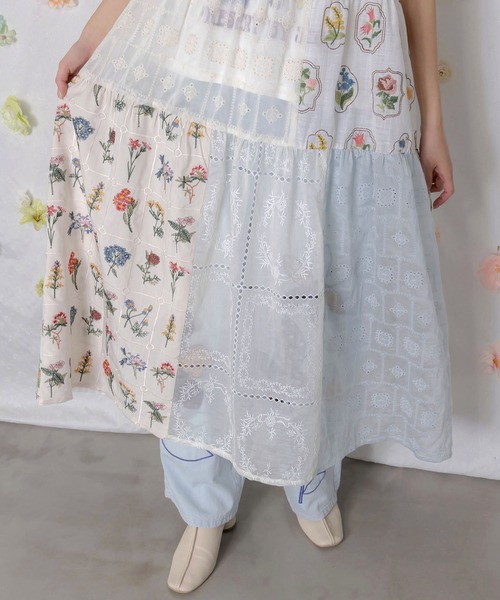 ScoLar（スカラー）の「162603：花刺繍×コットンレース×シアー 異素材キャミワンピース（ワンピース・レディース・ブラック/オフホワイト・M）」の8枚目の写真