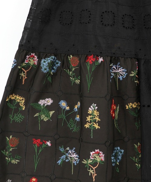 ScoLar（スカラー）の「162603：花刺繍×コットンレース×シアー 異素材キャミワンピース（ワンピース・レディース・ブラック/オフホワイト・M）」の12枚目の写真