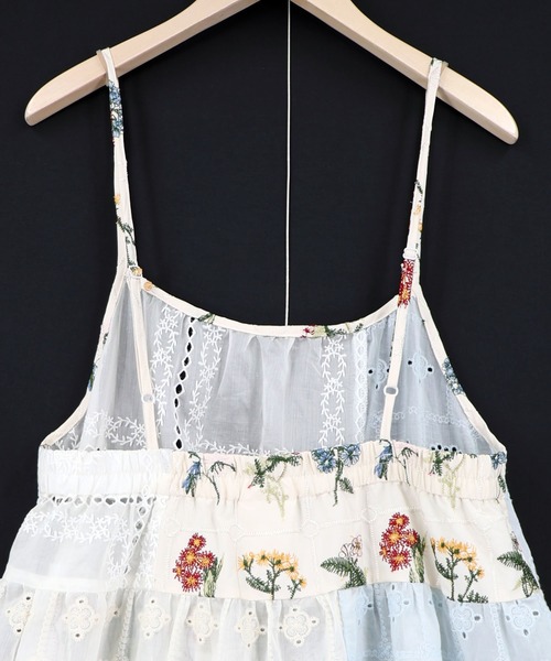 ScoLar（スカラー）の「162603：花刺繍×コットンレース×シアー 異素材キャミワンピース（ワンピース・レディース・ブラック/オフホワイト・M）」の18枚目の写真