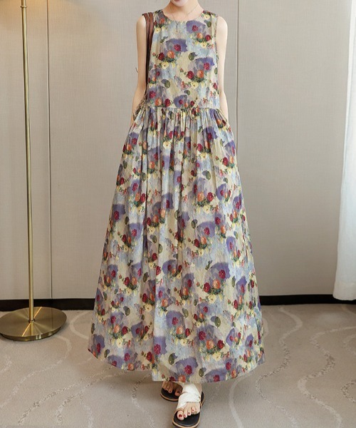 AMAJI（アマジ）の「クルーネック プリント ノースリーブ ロングワンピース（ワンピース・レディース・マルチ・SMALL/MEDIUM/LARGE/X-LARGE）」の3枚目の写真