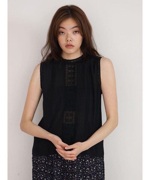 FIKA.（フィーカ）の「Lace pleated cotton blouse（シャツ/ブラウス・レディース・ブラック/オフホワイト・MEDIUM）」の13枚目の写真