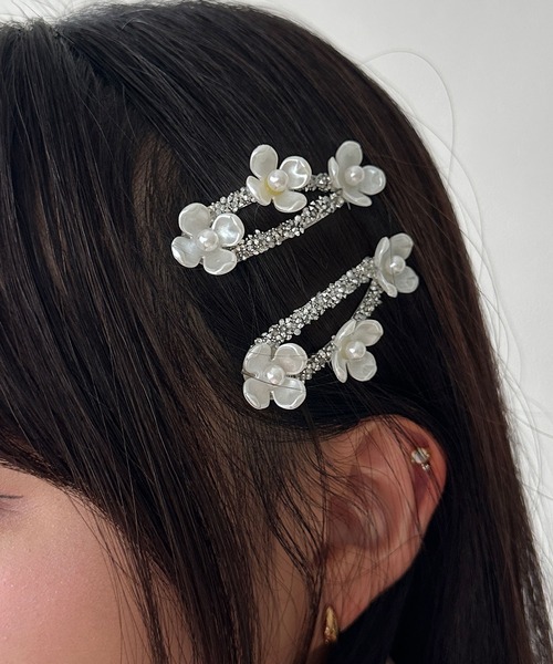 kutir(クティール)の「kutirlune/ラメヘアクリップ(バレッタ/ヘアクリップ・レディース・シルバー/トップグレー/ライトグレー・FREE)」の2枚目の写真
