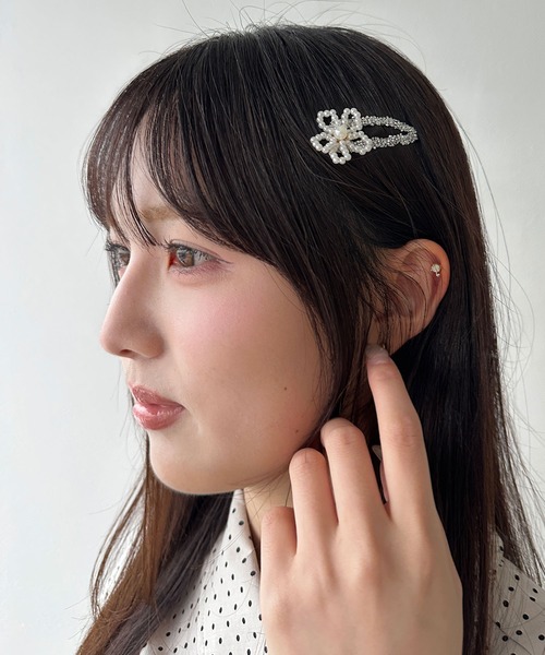 kutir(クティール)の「kutirlune/ラメヘアクリップ(バレッタ/ヘアクリップ・レディース・シルバー/トップグレー/ライトグレー・FREE)」の12枚目の写真