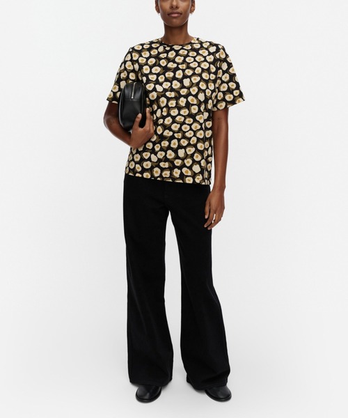 marimekko(マリメッコ)の「Tunnit Pikku Vikuri / shirt(Tシャツ/カットソー・レディース・ベージュ・X-SMALL/MEDIUM/SMALL)」の1枚目の写真
