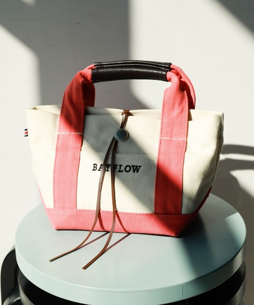 BAYFLOW（ベイフロー）の「BAYFLOW／コンチョロゴトート(Ｓサイズ)（トートバッグ・レディース・アイボリー/ネイビー/グレー/その他1/ブラウン/ブラック/クリアブルー/ピンク・FREE）」の7枚目の写真