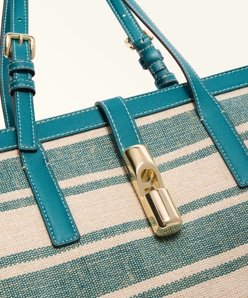 FURLA(フルラ)の「フルラ デビー (Furla Debby) トートバッグ L(トートバッグ・レディース・レッド/エメラルドブルー/インディゴブルー・ONE SIZE)」の5枚目の写真
