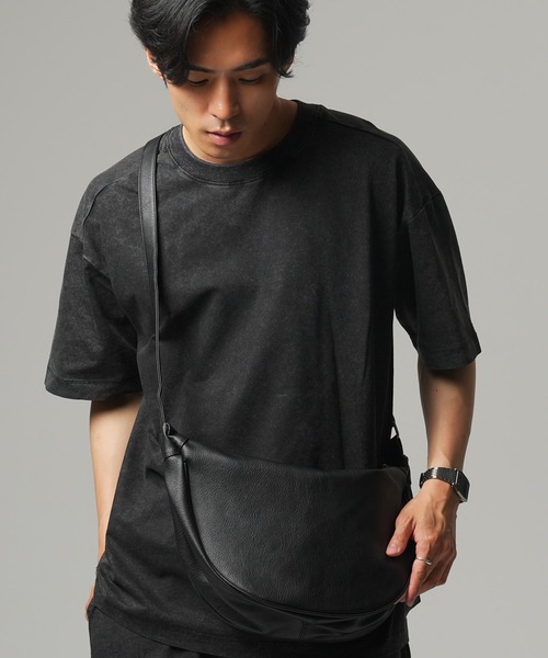 Beno(ビーノ)の「三日月 ハーフムーン ショルダーバッグ フェイクレザー 斜め掛け ワンショルダー メンズ / 合皮 レディース バック(ショルダーバッグ・メンズ・ブラウン/ブラック・FREE)」の13枚目の写真