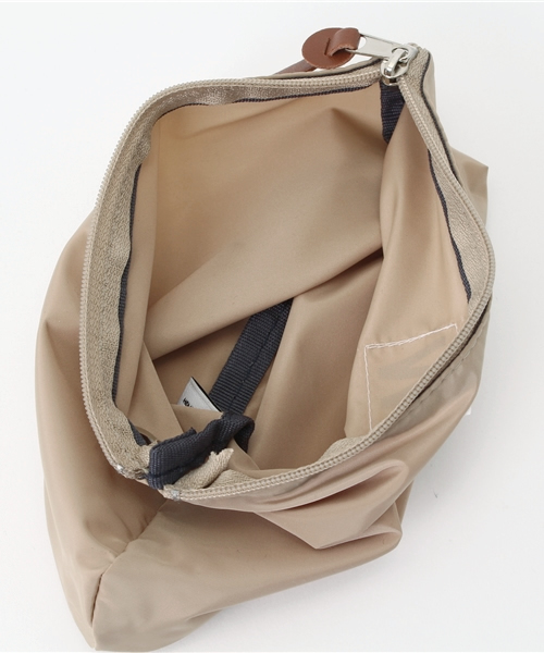 LBC（エルビーシー）の「レジスタントソレイユウィムショルダー デニム        （ショルダーバッグ・レディース・ブラック/ライトブルー/ダークネイビー/ベージュ・ONE SIZE）」の14枚目の写真