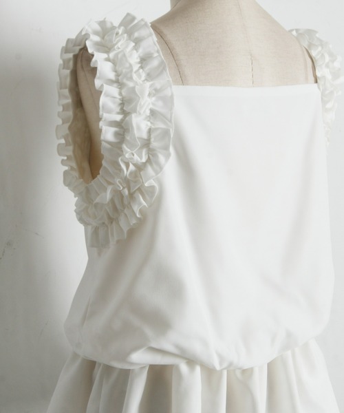 ARVELLIA(アルベリア)の「CONTOUR RUFFLE TOP(シャツ/ブラウス・レディース・ホワイト/ブラック・M)」の5枚目の写真