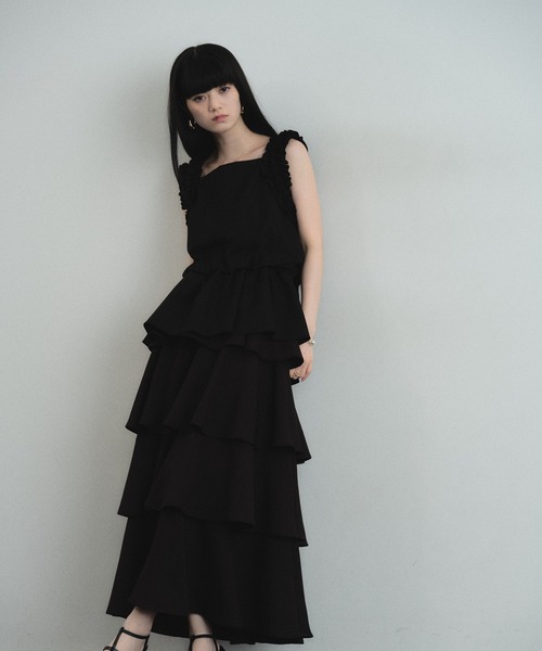 ARVELLIA(アルベリア)の「CONTOUR RUFFLE TOP(シャツ/ブラウス・レディース・ホワイト/ブラック・M)」の19枚目の写真
