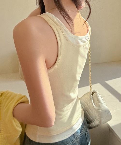 FUNdaysion(ファンデイション)の「レイヤード風配色タンクトップ(Tシャツ/カットソー・レディース・グレー/アイボリー/ネイビー/ブラック・M)」の7枚目の写真