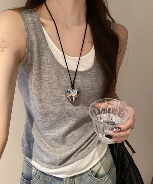FUNdaysion(ファンデイション)の「レイヤード風配色タンクトップ(Tシャツ/カットソー・レディース・グレー/アイボリー/ネイビー/ブラック・M)」の11枚目の写真