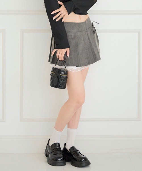 ALLuRing ChaRm(アリュリングチャーム)の「Ribbon Lace Pleated Mini Skirt / リボンレースプリーツミニスカート(スカート・レディース・ホワイト/グレー・S/M)」の11枚目の写真