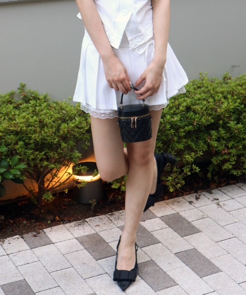 ALLuRing ChaRm(アリュリングチャーム)の「Ribbon Lace Pleated Mini Skirt / リボンレースプリーツミニスカート(スカート・レディース・ホワイト/グレー・S/M)」の4枚目の写真