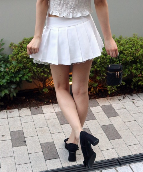 ALLuRing ChaRm(アリュリングチャーム)の「Ribbon Lace Pleated Mini Skirt / リボンレースプリーツミニスカート(スカート・レディース・ホワイト/グレー・S/M)」の6枚目の写真