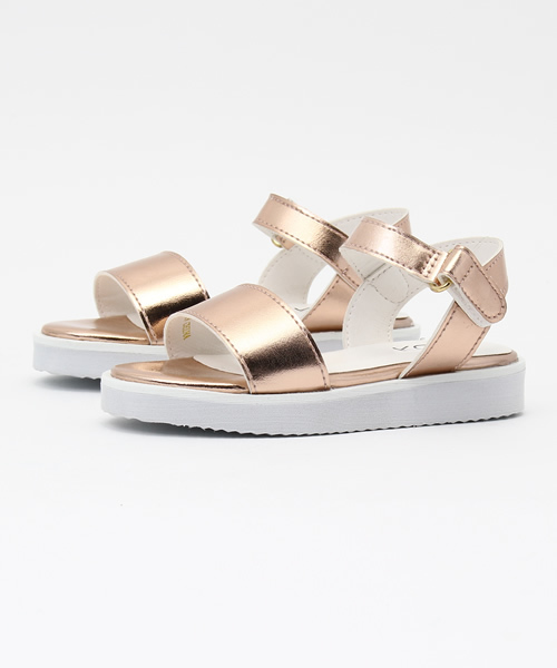 koe(コエ)の「キッズメタリックベルトサンダル(サンダル・キッズ・ブラック/ピンクゴールド/シルバー・18cm/15cm/16cm/17cm)」の3枚目の写真