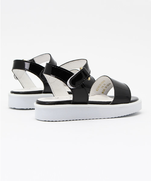 koe(コエ)の「キッズメタリックベルトサンダル(サンダル・キッズ・ブラック/ピンクゴールド/シルバー・18cm/15cm/16cm/17cm)」の6枚目の写真