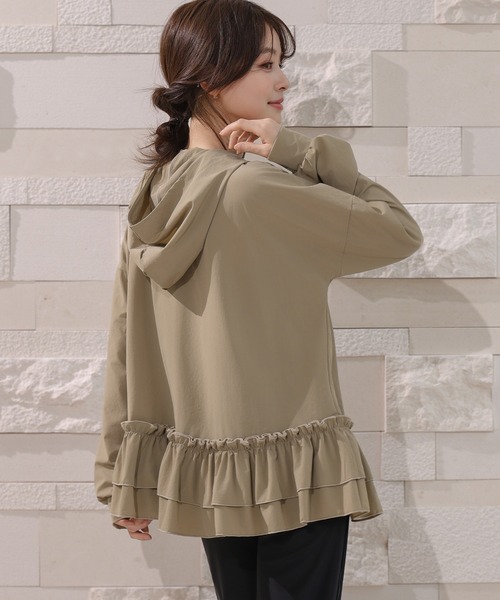 TeddyShop(テディショップ)の「【UPF50+/急速冷感/水陸両用/フード付き/軽量】長袖ティアードフリルラッシュガードトップス+ショートパンツ 上下2点セット レディース水着(ラッシュガード・レディース・チャコールグレー/ベージュ系その他/アイボリー・M/S/L)」の9枚目の写真