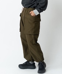 バックサテンモンスターポケットパンツ