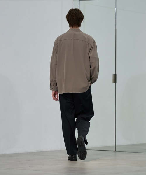 CITY TOKYO(シティトウキョウ)の「【CITY TOKYO/シティートーキョー】Air pleats リラックスシャツ(シャツ/ブラウス・メンズ・グレイッシュベージュ・1/2)」の4枚目の写真