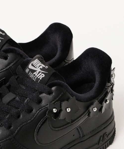Ray BEAMS(レイビームス)の「NIKE / エア フォース 1 '07 “Florette”(その他シューズ・レディース・ホワイト/ブラック・24.5cm/24.0cm/23.0cm/23.5cm/25.0cm)」の13枚目の写真