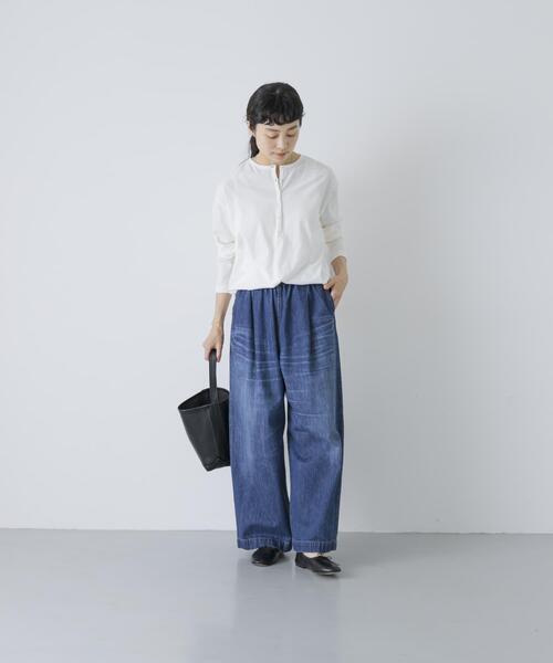 かぐれ(カグレ)の「エイジドデニムイージーパンツ(デニムパンツ・レディース・インディゴブルー・1/0)」の3枚目の写真