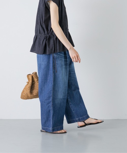 かぐれ（カグレ）の「エイジドデニムイージーパンツ（デニムパンツ・レディース・インディゴブルー・1/0）」の2枚目の写真