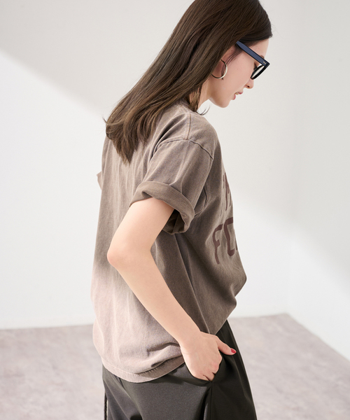 FRAMeWORK（フレームワーク）の「STUDIO ANIMALS 別注IM WAKE FOR YOU TS（Tシャツ/カットソー・レディース・ネイビー/ブラウン/スミクロ・FREE）」の22枚目の写真