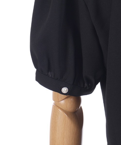 axes femme POETIQUE(アクシーズファムポエティック)の「ティーカップチャーム付きブラウス(シャツ/ブラウス・レディース・ブラック/ワイン/ホワイト・MEDIUM)」の7枚目の写真
