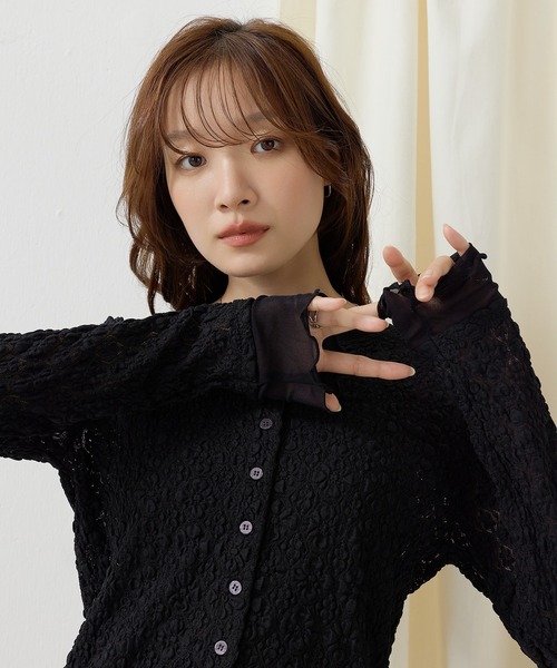 en CAnAF(エンカナフ)の「【前後2wayで着回し自在】フラワーレース2wayカーディガン(カーディガン/ボレロ・レディース・アイボリー/ブラック・フリー)」の3枚目の写真