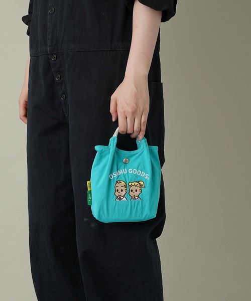 unify(ユニファイ)の「【unify × OSAMU GOODS(オサムグッズ)】軽撥水 ショルダーバッグ スマホ サコッシュ OTNS-03(ショルダーバッグ・レディース・グレー/ネイビー/ブルーグリーン/キャメル/ブルー/アイボリー・ONE SIZE)」の13枚目の写真