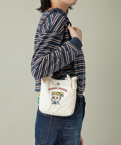 unify(ユニファイ)の「【unify × OSAMU GOODS(オサムグッズ)】軽撥水 ショルダーバッグ スマホ サコッシュ OTNS-03(ショルダーバッグ・レディース・グレー/ネイビー/ブルーグリーン/キャメル/ブルー/アイボリー・ONE SIZE)」の14枚目の写真
